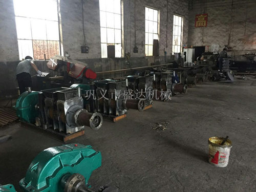 真空磚瓦機的優(yōu)良性能引起人們的關(guān)注